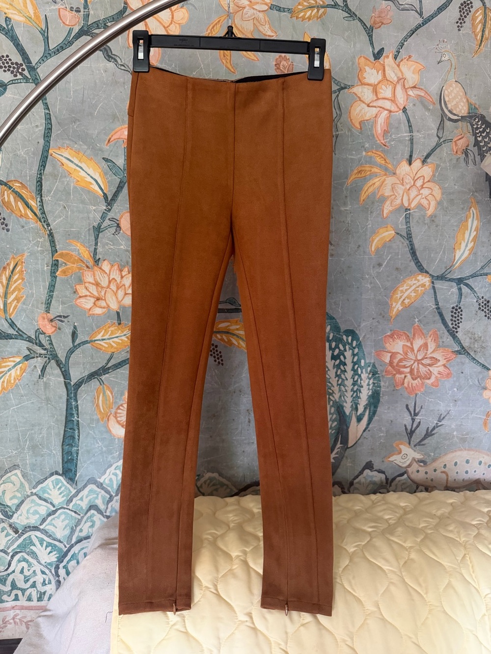 New Anthropologie Faux Suede Leggings Size 26 – Cognac Brown Skinny Pants
